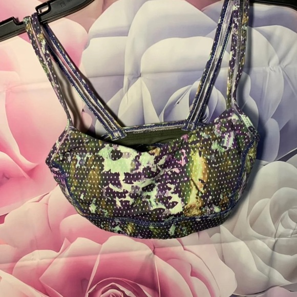 Lululemon bundle !! Sold. - Picture 4 of 6